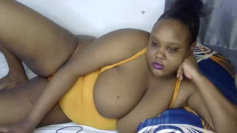 Snapshot of loveytiana chatting on 05-11-26, 04:26 loveytiana online show from 05-11-26, 04:26