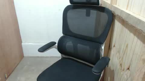 loving_ellah19 online show from 11-10-25, 01:21