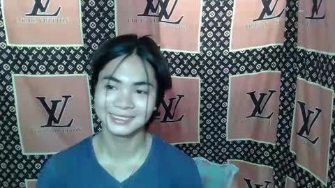 Snapshot of loving_rhean chatting on 11-21-25, 01:48 loving_rhean online show from 11-21-25, 01:48