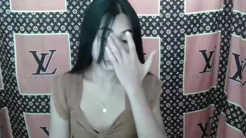 loving_rhean online show from 12-20-25, 12:18