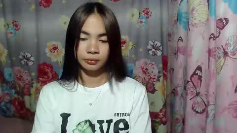 loving_rhean online show from 05-01-26, 10:42