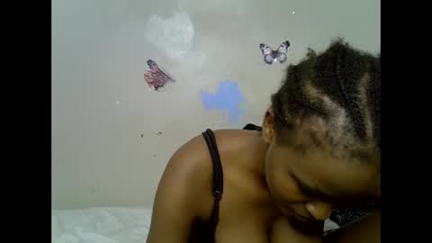 lovly_lastborn1 online show from 05-12-26, 06:49