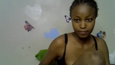 lovly_lastborn1 online show from 05-13-26, 06:55