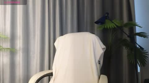 lowkeywild_ online show from 07-28-26, 03:46
