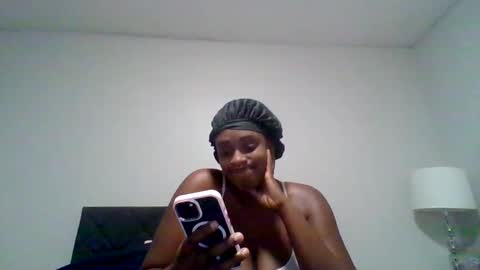 Snapshot of loyalbambi chatting on 05-28-26, 02:31 loyalbambi online show from 05-28-26, 02:31