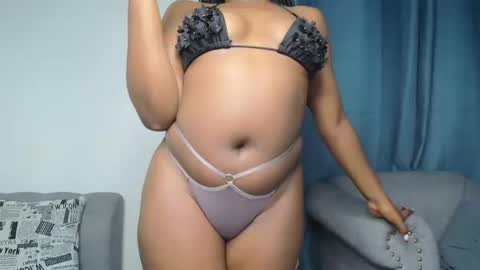 loyalcutie online show from 11-15-25, 04:43