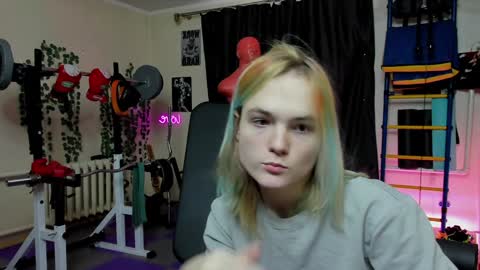 Snapshot of loyasteve chatting on 12-25-24, 08:29 VECTORSTEVEPVT IS OPEN online show from 12-25-24, 08:29