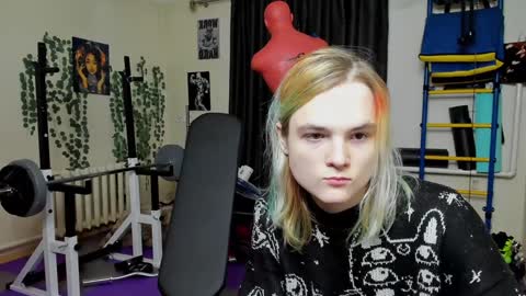 Snapshot of loyasteve chatting on 01-05-25, 08:00 VECTORSTEVEPVT IS OPEN online show from 01-05-25, 08:00