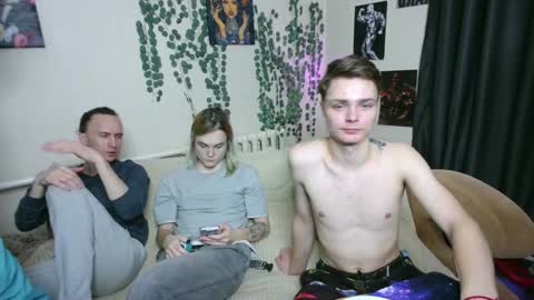 Snapshot of loyasteve chatting on 01-11-25, 10:40 VECTORSTEVEPVT IS OPEN online show from 01-11-25, 10:40