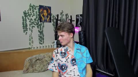 Snapshot of loyasteve chatting on 01-25-25, 05:51 VECTORSTEVEPVT IS OPEN online show from 01-25-25, 05:51