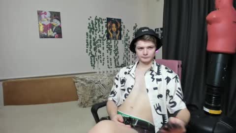 Snapshot of loyasteve chatting on 02-15-25, 08:44 VECTORSTEVEPVT IS OPEN online show from 02-15-25, 08:44