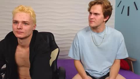 Snapshot of loyasteve chatting on 10-25-25, 01:18 VECTORSTEVEPVT IS OPEN online show from 10-25-25, 01:18