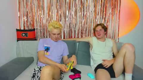 Snapshot of loyasteve chatting on 10-29-25, 06:42 VECTORSTEVEPVT IS OPEN online show from 10-29-25, 06:42