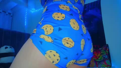 Snapshot of lu_aniston chatting on 12-12-24, 12:59 Mariana online show from 12-12-24, 12:59