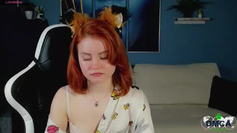 Snapshot of lu_muon chatting on 10-25-25, 01:35 lu_muon online show from 10-25-25, 01:35