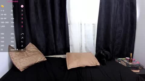 Snapshot of lu_noval chatting on 02-09-25, 02:50 Lucia online show from 02-09-25, 02:50