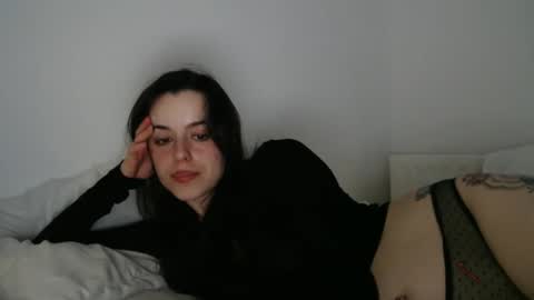 Snapshot of luana789 chatting on 11-28-25, 10:45 luana online show from 11-28-25, 10:45