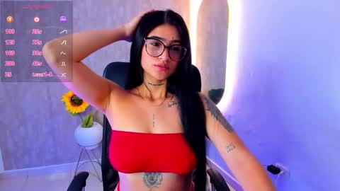 Luana online show from 09-12-25, 01:11