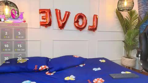 lUAN online show from 09-30-25, 07:52