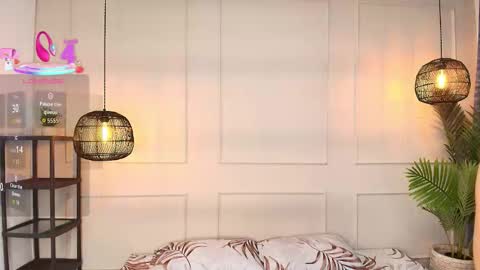 lUAN online show from 10-29-25, 07:48