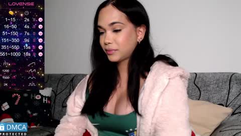 luara_ online show from 12-07-24, 01:51