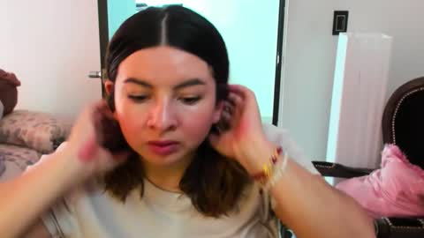 Snapshot of luara__01__lecat_1 chatting on 11-28-25, 05:15 luara__01__lecat_1 online show from 11-28-25, 05:15