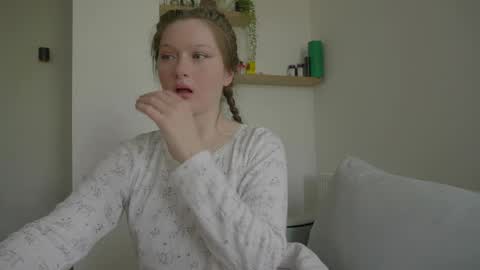 lubimka_lu online show from 04-27-26, 01:20