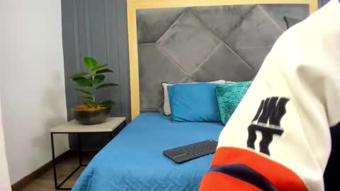 Snapshot of luca_morettii chatting on 10-06-25, 12:24 luca_morettii online show from 10-06-25, 12:24