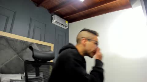 Snapshot of luca_morettii chatting on 10-08-25, 12:03 luca_morettii online show from 10-08-25, 12:03