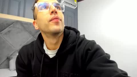 Snapshot of luca_morettii chatting on 10-10-25, 12:15 luca_morettii online show from 10-10-25, 12:15