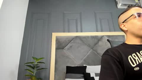 Snapshot of luca_morettii chatting on 10-31-25, 12:06 luca_morettii online show from 10-31-25, 12:06