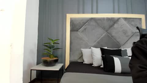 Snapshot of luca_morettii chatting on 11-11-25, 12:05 luca_morettii online show from 11-11-25, 12:05