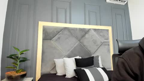 Snapshot of luca_morettii chatting on 11-14-25, 12:04 luca_morettii online show from 11-14-25, 12:04