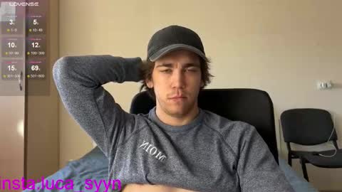 Snapshot of luca_syn chatting on 10-08-25, 07:28 Luca S online show from 10-08-25, 07:28