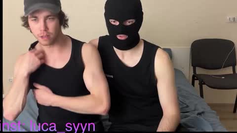 Snapshot of luca_syn chatting on 10-10-25, 06:18 Luca S online show from 10-10-25, 06:18