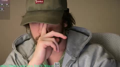 Snapshot of luca_syn chatting on 11-25-25, 07:36 Luca S online show from 11-25-25, 07:36