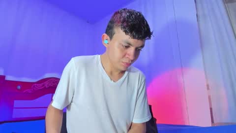 Snapshot of lucaas_king chatting on 10-30-25, 08:53 Lukas online show from 10-30-25, 08:53