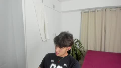 Snapshot of lucacosta19 chatting on 05-15-26, 01:12 lucacosta19 online show from 05-15-26, 01:12