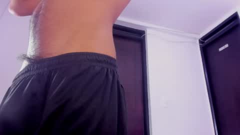 lucas_cruz1 online show from 06-25-26, 05:12