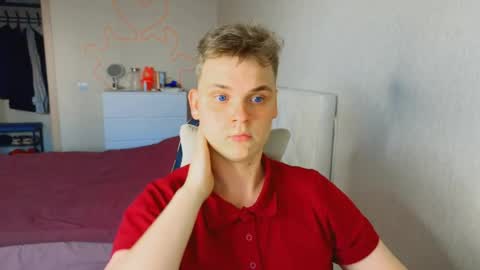 Lucas Gill online show from 05-05-26, 03:42