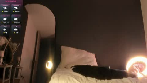   online show from 04-18-26, 02:59