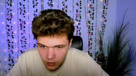 lucas_long_ online show from 09-21-25, 06:42