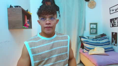 Snapshot of lucas_luxx1 chatting on 09-12-25, 01:22 Lucas Luxx online show from 09-12-25, 01:22