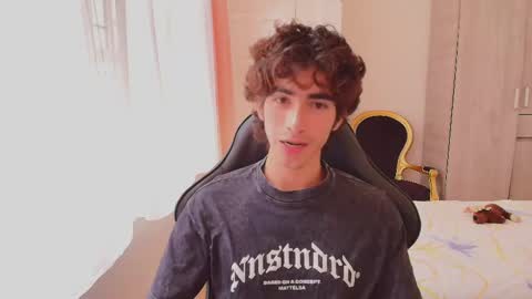 Snapshot of lucas_xo chatting on 10-06-25, 06:16 lucas_xo online show from 10-06-25, 06:16