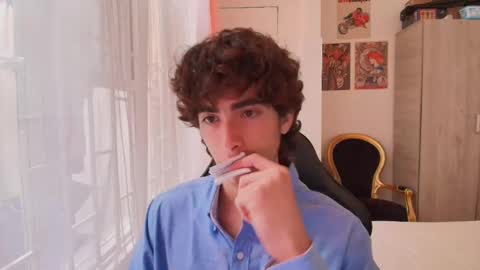 Snapshot of lucas_xo chatting on 10-14-25, 07:03 lucas_xo online show from 10-14-25, 07:03