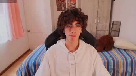 lucas_xo online show from 01-14-26, 06:57