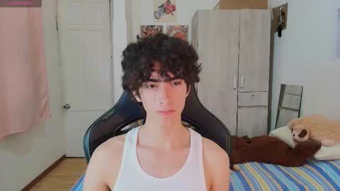 lucas_xo online show from 03-25-26, 04:40