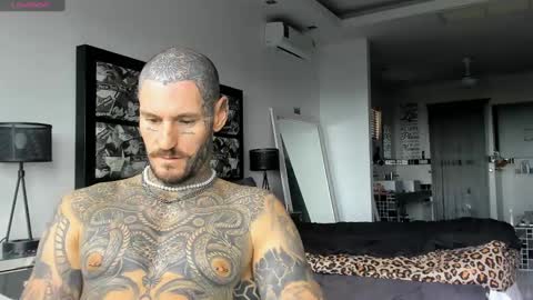 Snapshot of lucasexclusive chatting on 12-17-24, 08:12 lucasexclusive online show from 12-17-24, 08:12