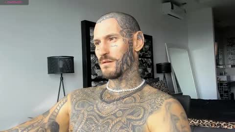 Snapshot of lucasexclusive chatting on 12-21-24, 04:41 lucasexclusive online show from 12-21-24, 04:41