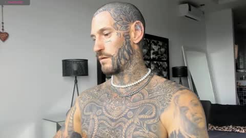 Snapshot of lucasexclusive chatting on 12-21-24, 07:45 lucasexclusive online show from 12-21-24, 07:45